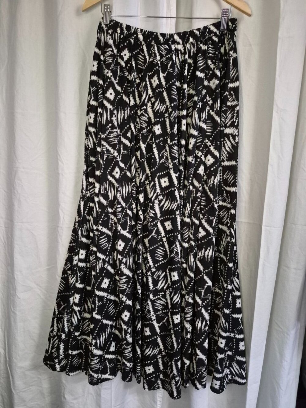 Magic XL NWT Maxi Multicolor Event Comfort Casual Geometric Skirt